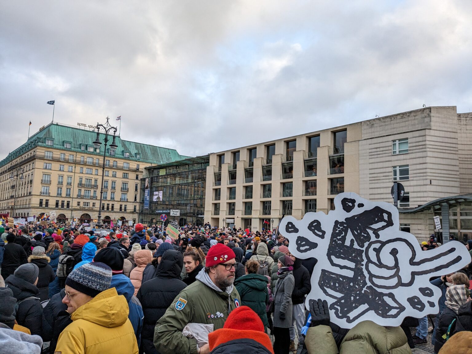 Breiter Zivilgesellschaftlicher Protest Gegen Rechtsextremismus Und ...